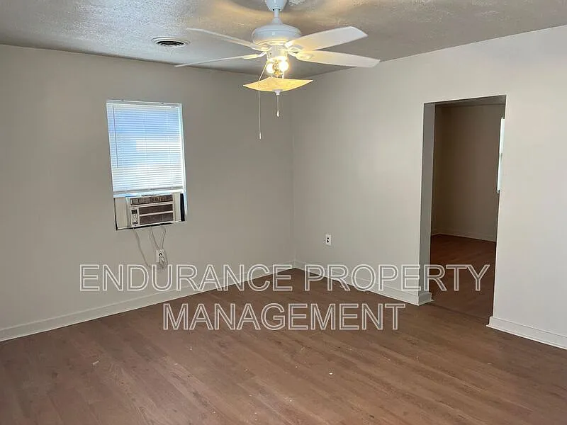 1 bed, 1.0 bath, 832 sqft, $875 — Photo 4