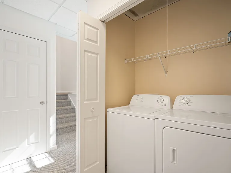 812 Union Ave NE — Photo 11
