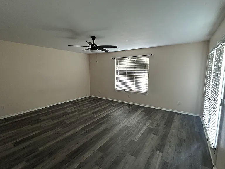 121 W Lakeview Rd — Photo 11