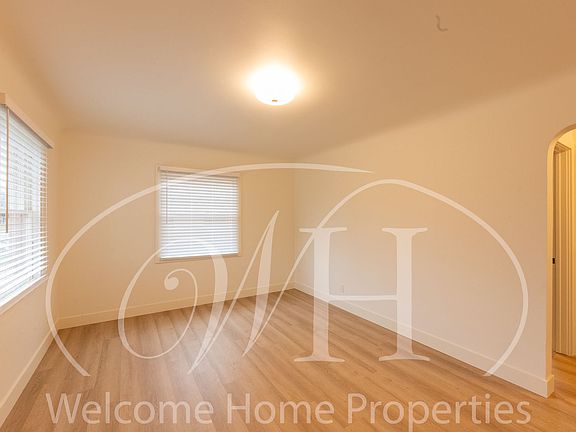 4th image of 427 E Pine St #A