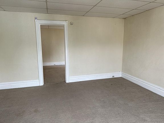 4th image of 31 W Corydon St #2