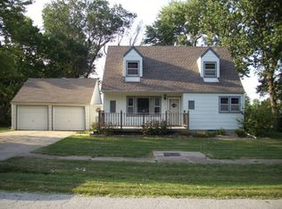 704 S 2nd St, Louisburg, KS 66053