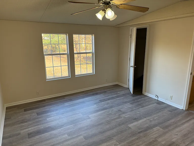 3993 Miller Dr — Photo 23