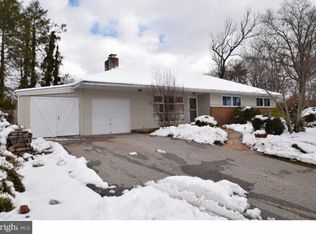 4139 Twynnwood Rd, Lafayette Hill, PA 19444