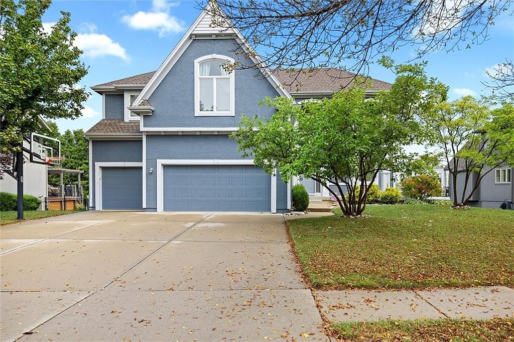 17612 W 84th Ter, Lenexa, KS 66219 | Zillow