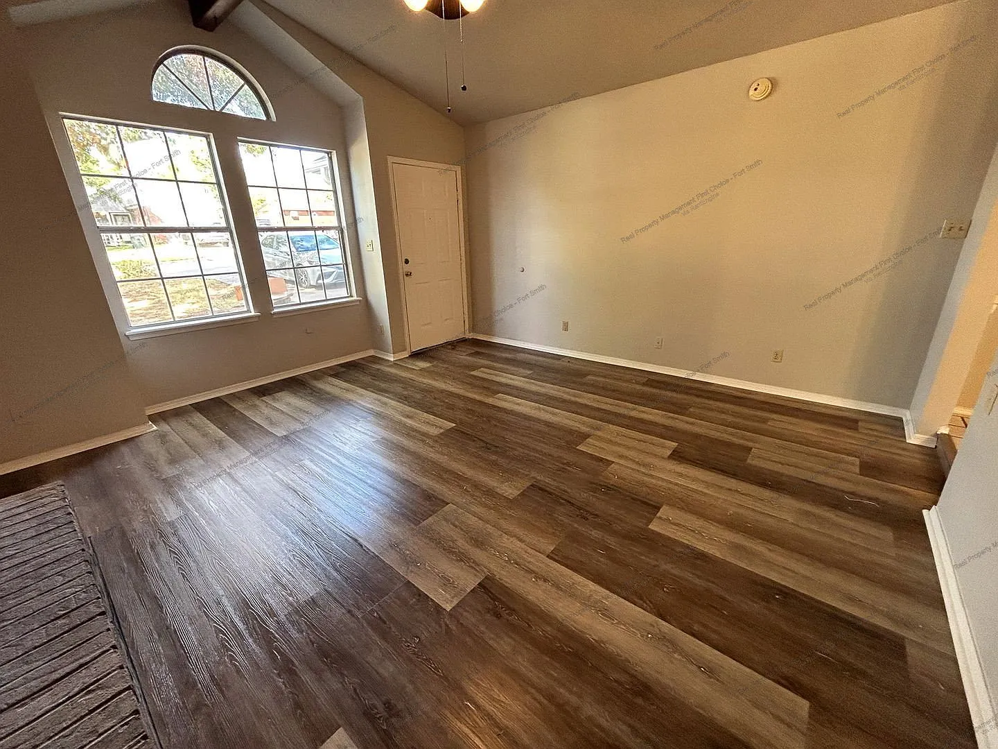 3 bed, 2.0 bath, 1245 sqft, $1,250 — Photo 4