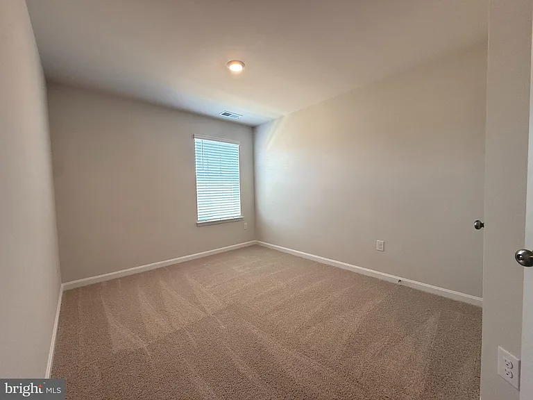 223 Orpington Dr — Photo 7