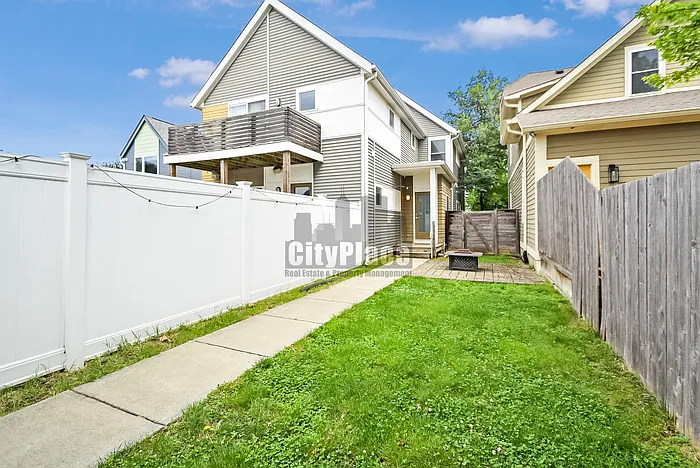 1223 E New York St — Photo 3