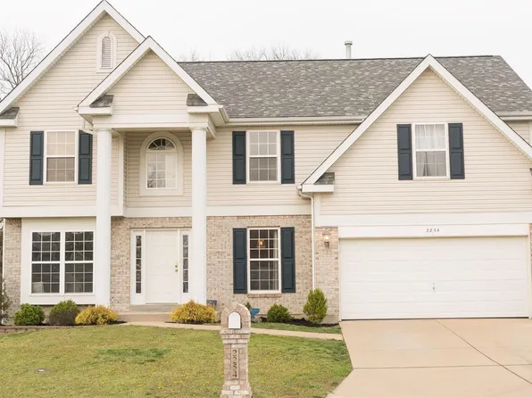 2254 Providence Park Ln, Herculaneum, MO 63048