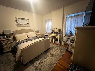 Rented by Salon Realty Corp