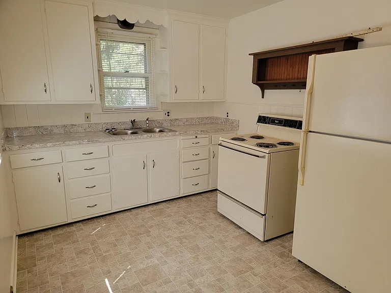 110 S Spruce St #1 — Photo 6
