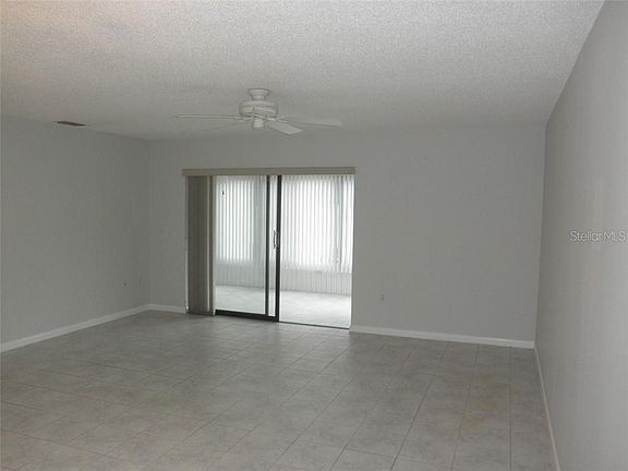2nd image of 489 Oak Hill Cir #46