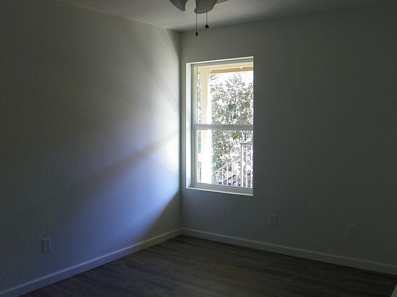 3rd image of 834 N Cherry APT 201