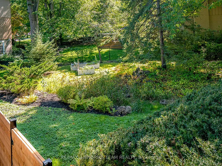 15 Wood Dale Dr — Photo 30