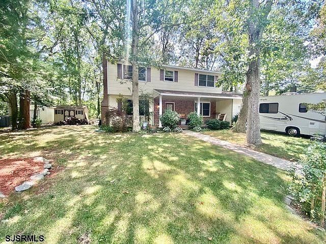 1st image of 495 Sara Ann Ct