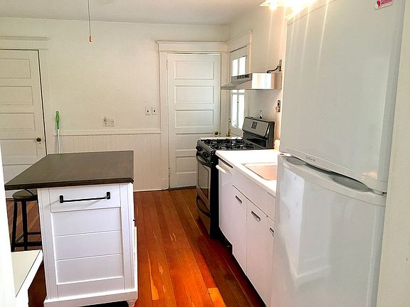 5th image of 120 Halsey St