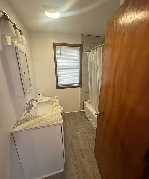 Upstairs Bath