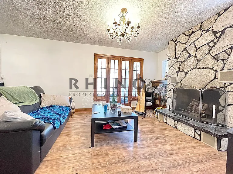 273 E Wilson Ave — Photo 4