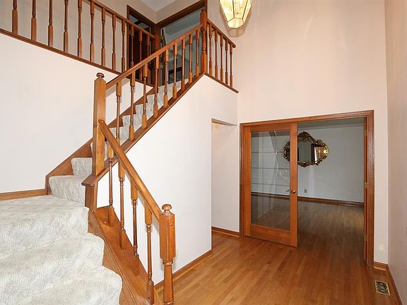3rd image of 735 Foresthill Dr