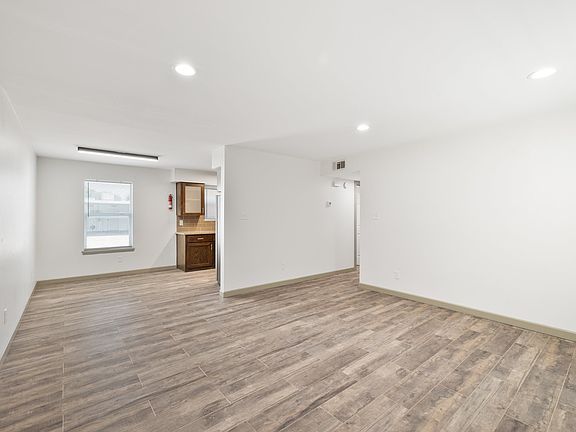 2nd image of 3900 N 6th St APT 6