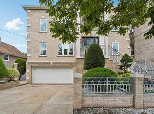 735 Golden Ave, Secaucus, NJ 07094