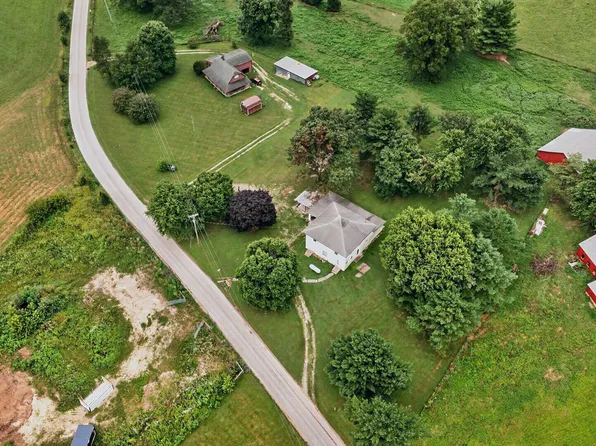 1325 Fleenor Rd, Mitchell, IN 47446