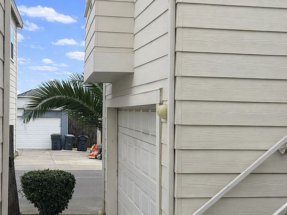 4th image of 1124 Kellogg St #A