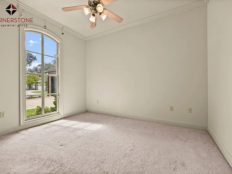 8564 Grand View Dr — Photo 14