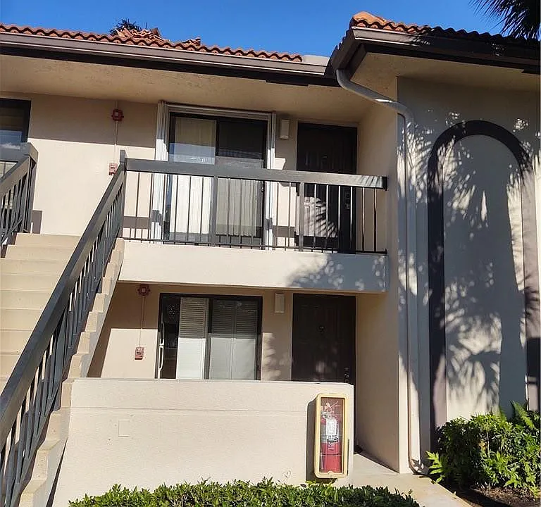 5200 E Club Cir #205