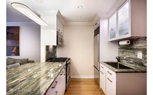 Rented by Douglas Elliman | media 3