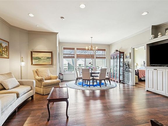3rd image of 400 Metairie Hammond Hwy APT 5E