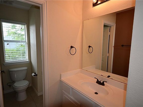 4th image of 2540 Dunbar Dr