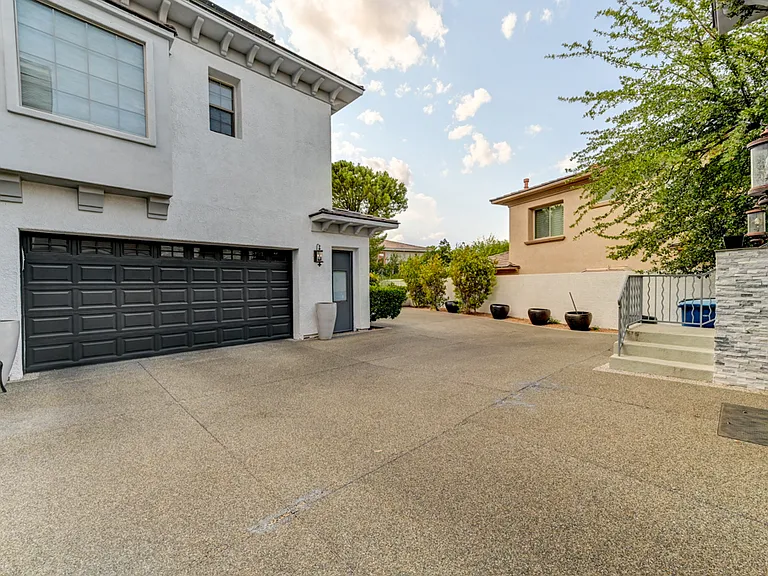 10212 Stone Briar Ct — Photo 4