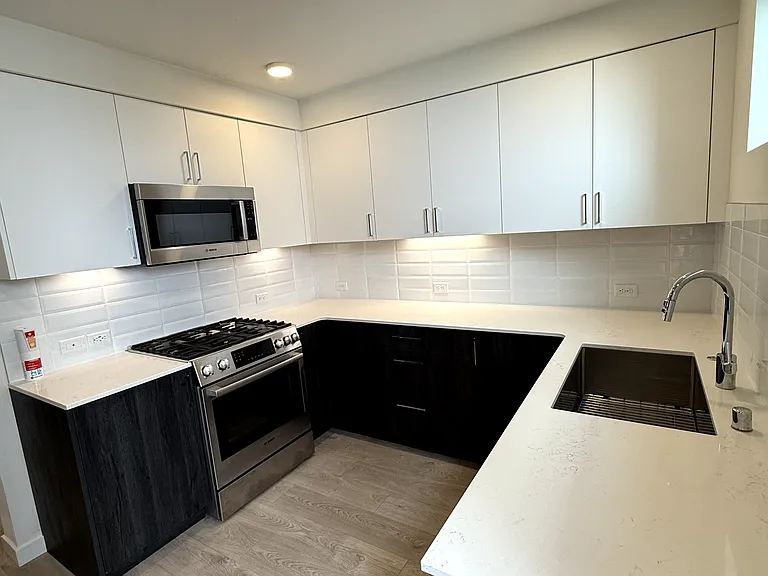1002 NE 112th St — Photo 4