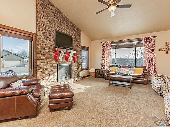 5th image of 4001 W Trailview Cir