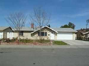 2nd image of 437 Berthoud St