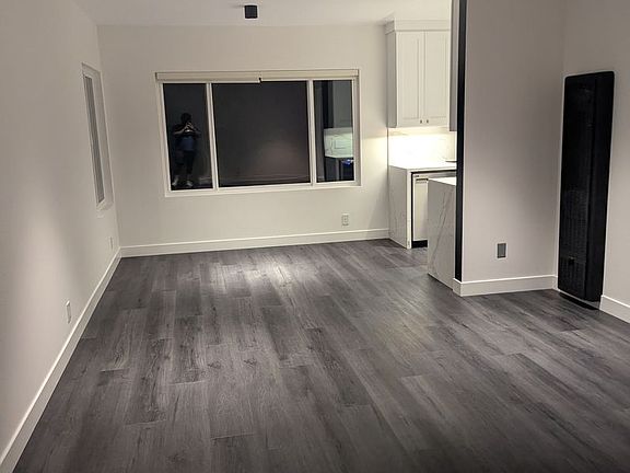 3rd image of 3115 Bagley Ave APT 12