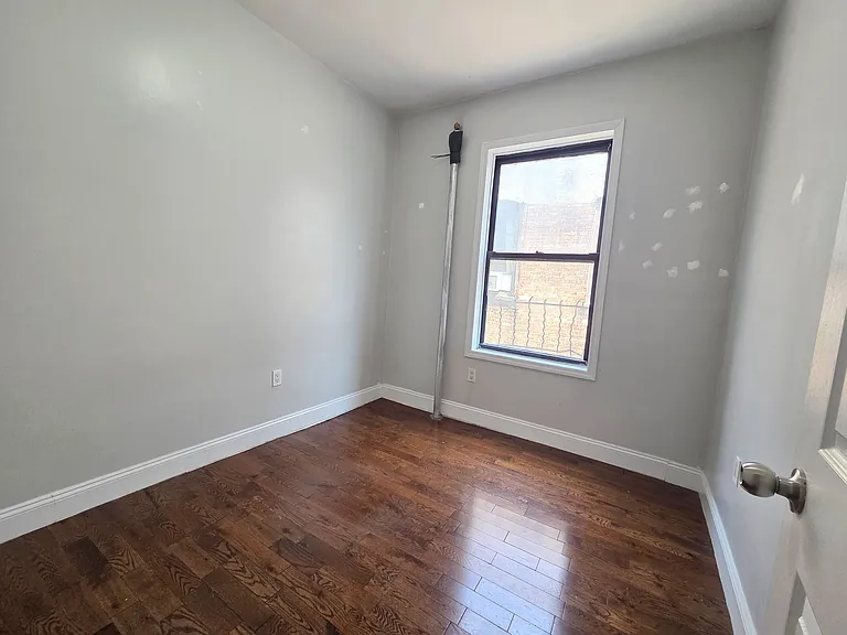 541 W 156th St #4 — Photo 5