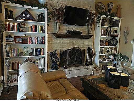 5th image of 2708 E Camelot Dr