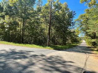 104 Pine Rd #4, Blackstone, VA 23824