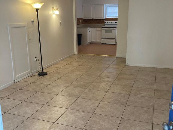 3rd image of 1559 S Madison Ave
