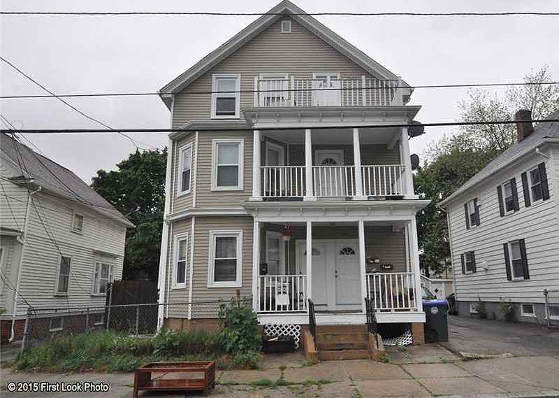 2nd image of 116 Wallace St