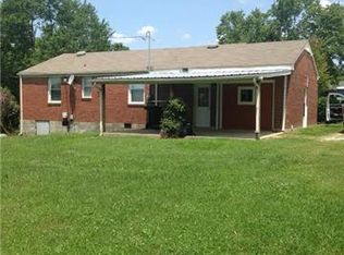 121 Pleasant Dr, Columbia, TN 38401