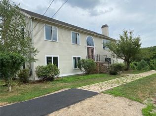 1 Earl Dr, Johnston, RI 02919
