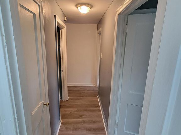2nd image of 226 Sherbrook Blvd