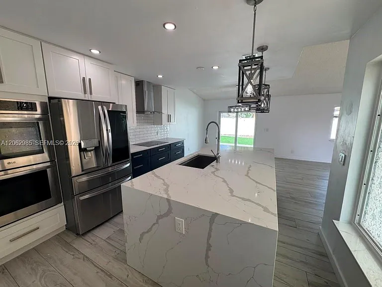 222 NW 41st Ave — Photo 8