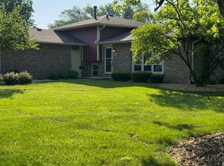 77 E Garden Ave, Palatine, IL 60067