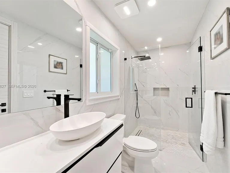 45 Palermo Ave — Photo 14