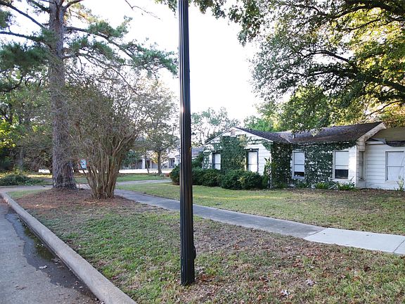 2nd image of 4210 Coleridge St