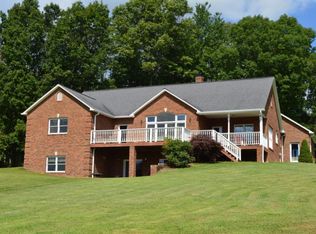 123 Murph Potter Ln, Roan Mountain, TN 37687